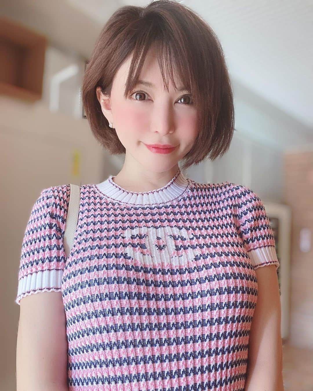 里美ゆりあのインスタグラム：「来年のGWはお出掛けしたいなぁ〜(*Ü*)ﾉ"☀ #gw #おうち時間」