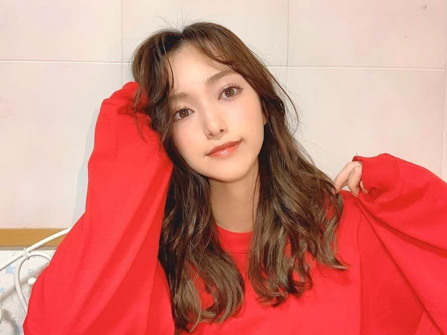 引地裕美さんのインスタグラム写真 - (引地裕美Instagram)「スワイプしてね❣️➠➠➠ . . また切った💇‍♀️笑 全部で15センチくらい✂️ . 前髪はちょっと長いから くるくるさせてるよ🌼 . #引地裕美 #モデル #rq #レースクイーン #얼스타그램 #照片 #粉我」5月2日 18時58分 - yuumihikichi