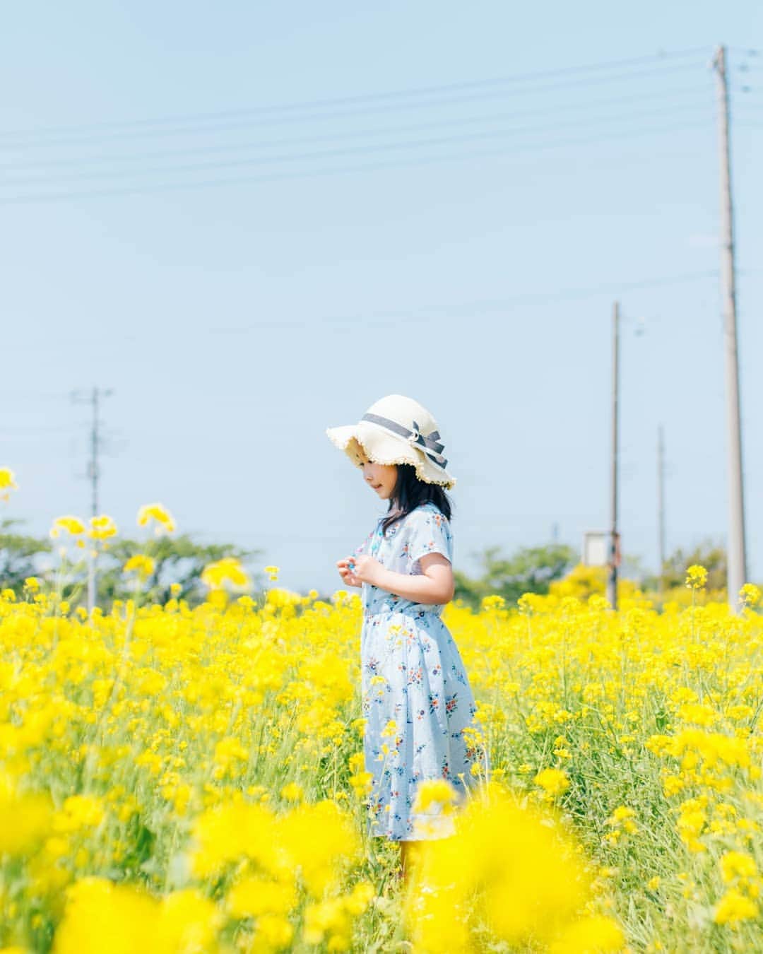 りょーたのインスタグラム：「Saitama/Japan ・ 外出できないから家のモデルを近所で撮るしかない👧 ・ ・ ▼Follow & Tag▼ @team_jp #team_jp_ @indies_gram #indies_gram」