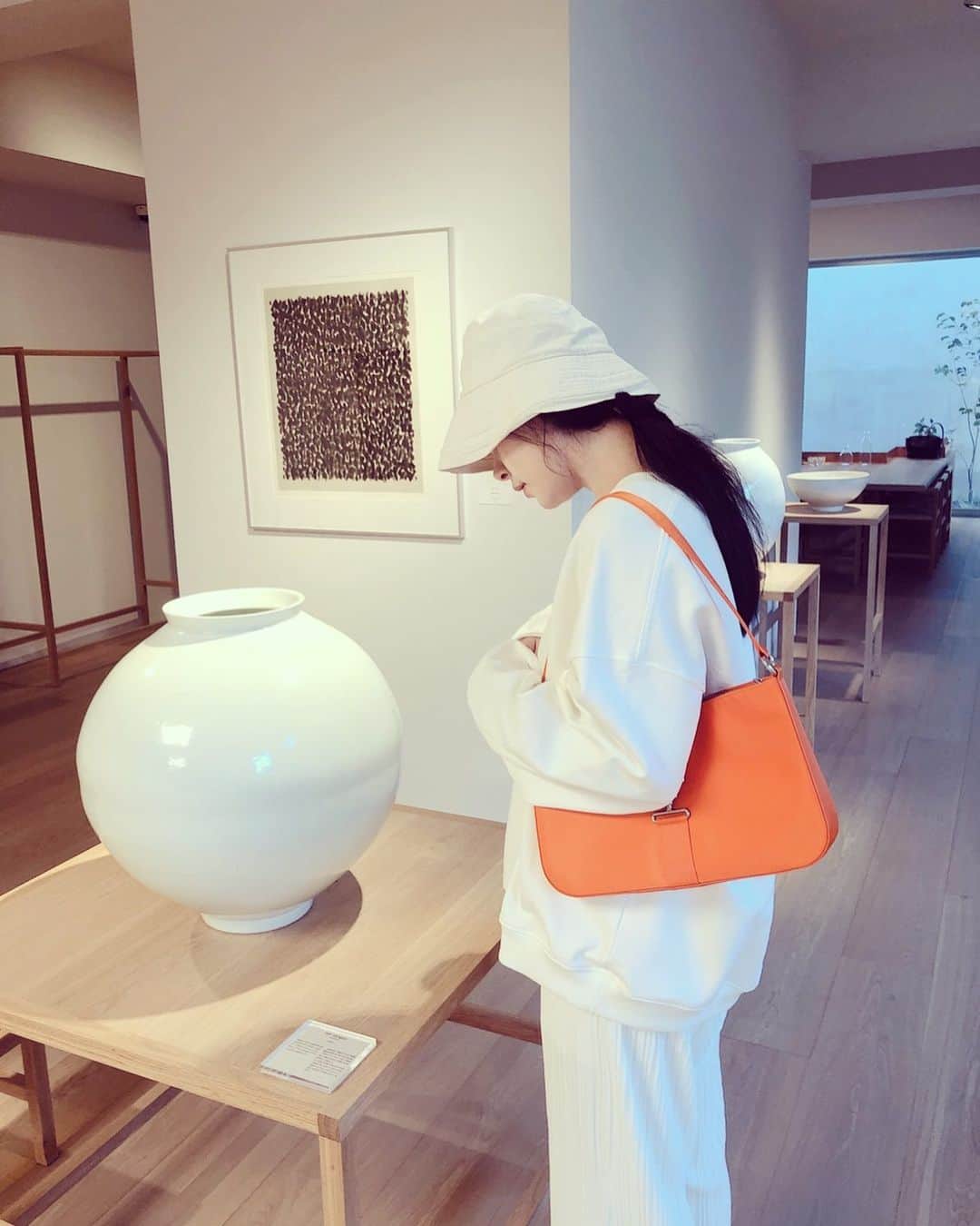 ミン・ヒョリンのインスタグラム：「🤍」