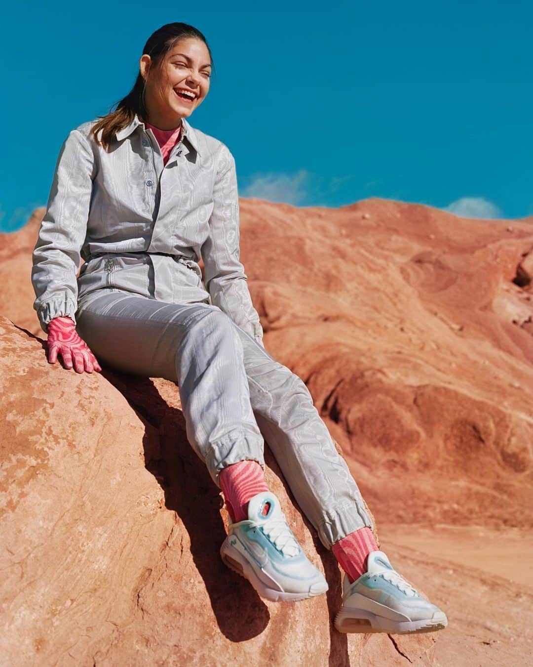 Nike Sportswearさんのインスタグラム写真 - (Nike SportswearInstagram)「A dream 70 years in the making. ⁣ ⁣ Astronaut-to-be Alyssa Carson is working to turn her dream of being the first person on Mars into a reality. Tap the link in bio to learn more about Alyssa. #airmax」5月3日 1時08分 - nikesportswear