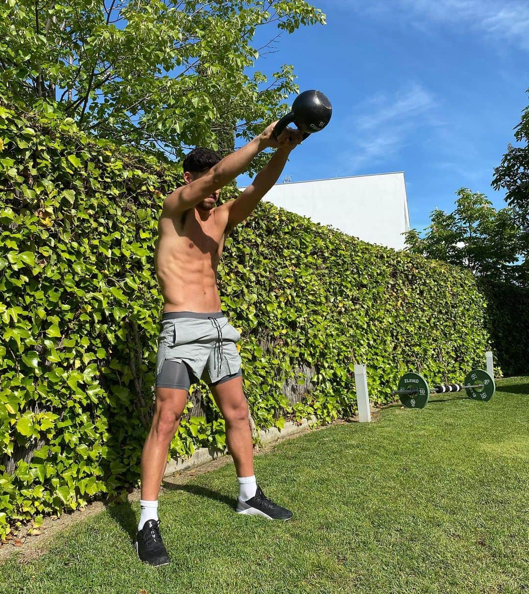 マルコ・アセンシオさんのインスタグラム写真 - (マルコ・アセンシオInstagram)「🏋🏽‍♂️💥⚔️ #training #MA20」5月3日 1時09分 - marcoasensio10