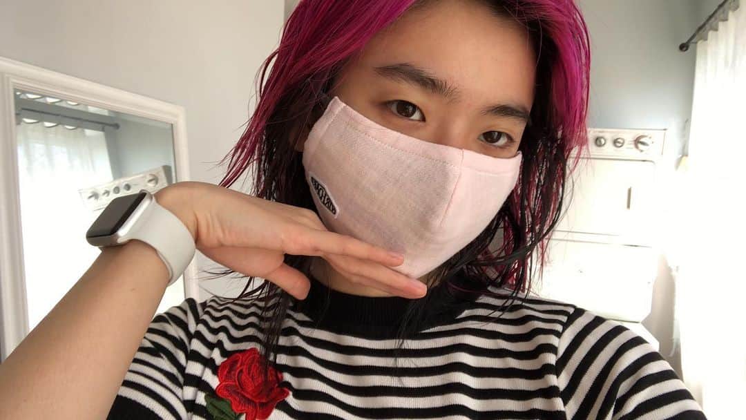 のインスタグラム：「@shunsuke_watanabe  @viridarideserta_official 😷 💕 Made in Japan」