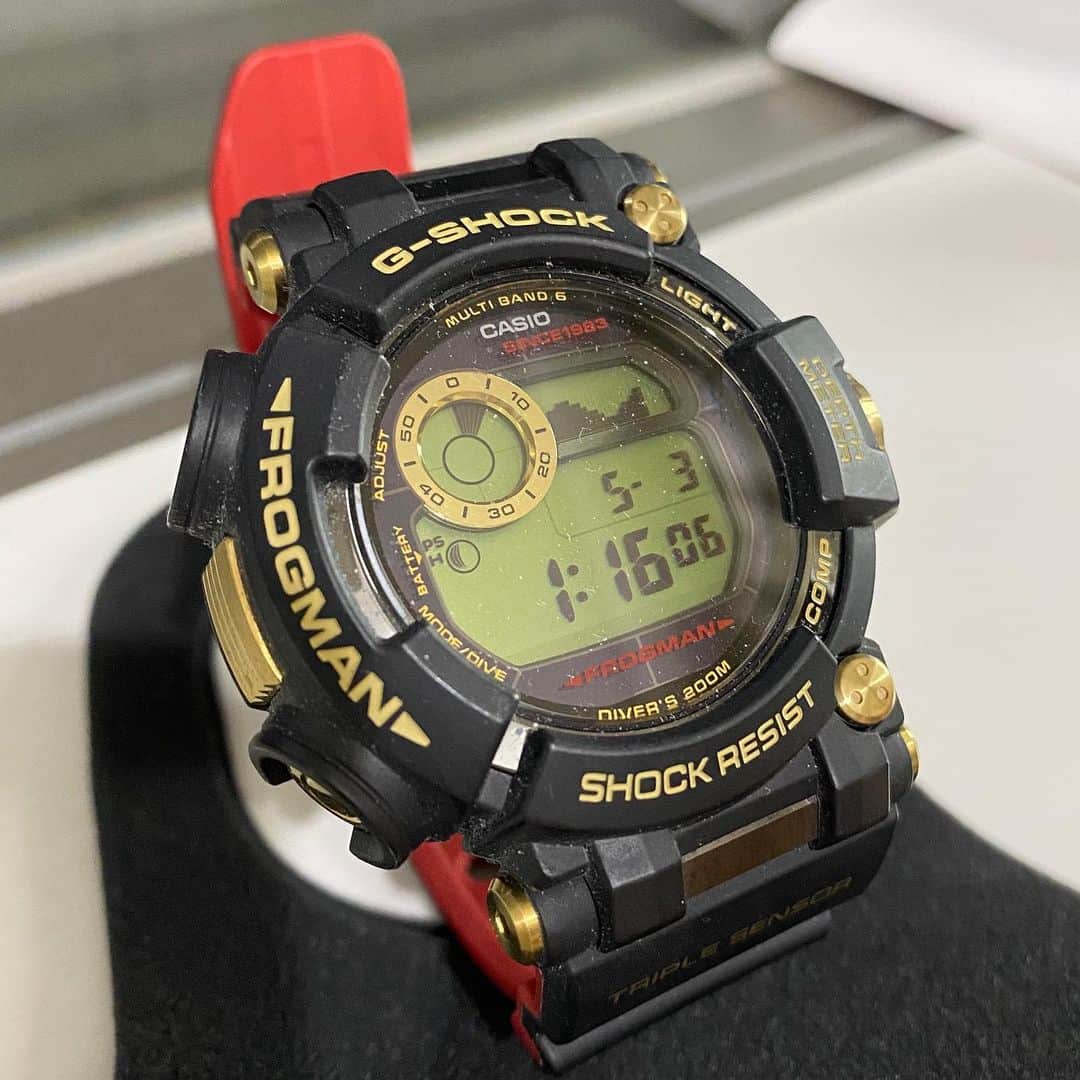 高木三四郎さんのインスタグラム写真 - (高木三四郎Instagram)「この緊急事態宣言の最中では機械式腕時計はなかなか活躍の場面がない。。。やはりG-SHOCKが一番。 #GSHOCK #FROGMAN」5月3日 1時20分 - t346fire