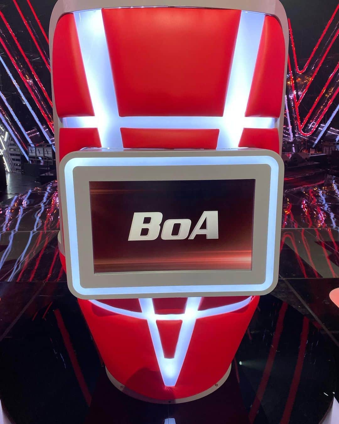 BoAさんのインスタグラム写真 - (BoAInstagram)「하하~ 보이스코리아 시즌 3 😘 열심히 해볼게용 🙈🙈 #voicekorea2020」5月3日 1時32分 - boakwon