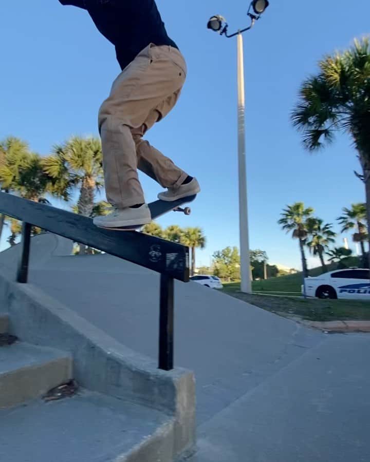 ジェイク・イラーディのインスタグラム：「Bs noseblunts go!  @tommyfynn inspo 🙏🏻」