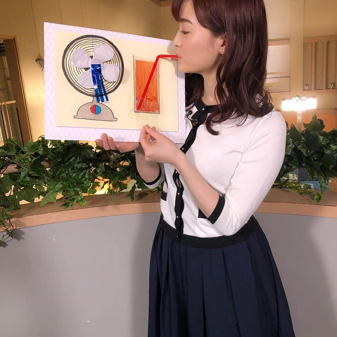 新井恵理那のNキャスさんのインスタグラム写真 - (新井恵理那のNキャスInstagram)「日曜日は蒸し暑くなりますので、水分補給をしっかりして冷房も使って暑さ対策を忘れずに！( ・∇・) 今回は絵ではなく工作にしてみました！ 試行錯誤で机の上はぐちゃぐちゃに…。 立体は難しいです！笑 #新井恵理那 #新情報7daysニュースキャスター」5月3日 2時17分 - tbs_7nc