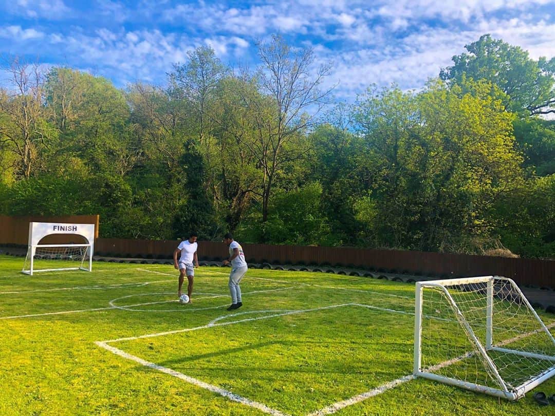 スコット・シンクレアのインスタグラム：「1v1 with my bro @jsincy9」