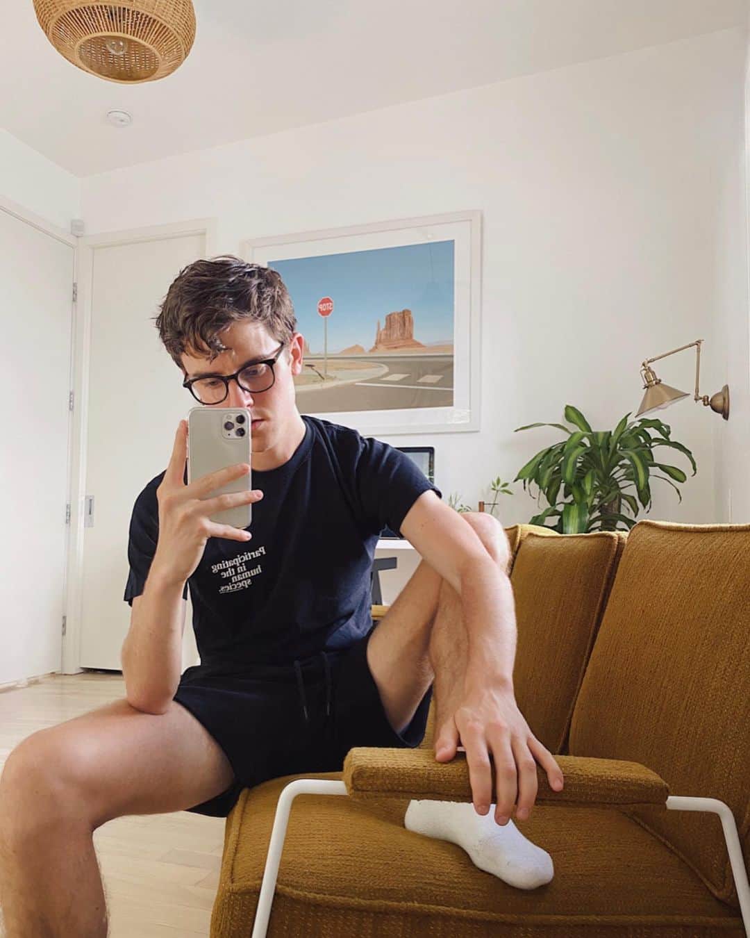 コナー・フランタのインスタグラム：「in this house, leg day is every day」