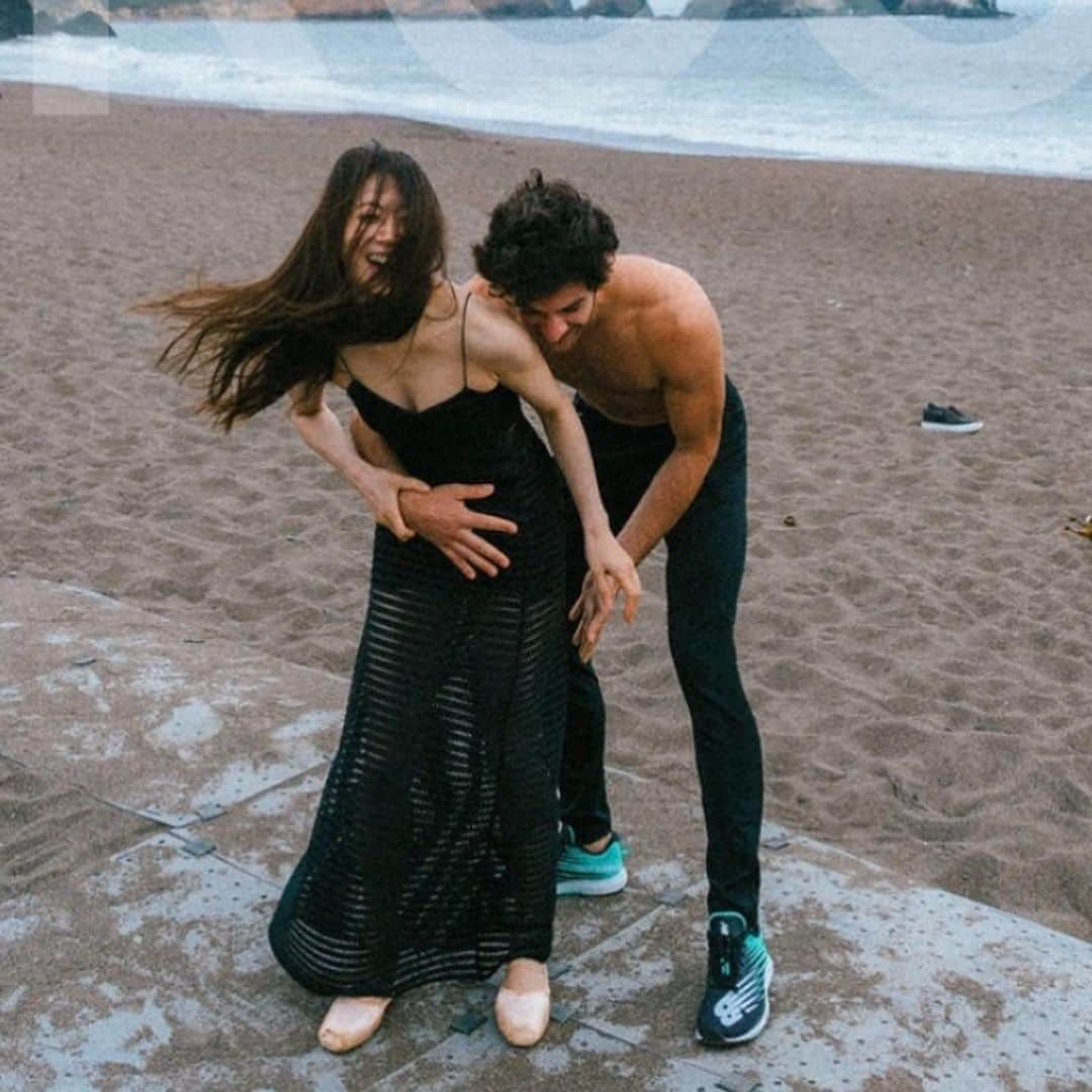 倉永美沙さんのインスタグラム写真 - (倉永美沙Instagram)「Happy birthday to my one and only @_angelogreco_ 👼  Past 10 months I spent in SF with you was the most beautiful time of my life. Thank you for bringing me happiness, teaching me how to be open, how to love, and to live your way! #myway I can’t wait to start performing everywhere in the world with you once the world is open again and I hope to be dancing together until the last day of of my dancing life 🩰 アンジェロお誕生日おめでとう🎂　サンフランシスコに来てから一緒に過ごした10カ月はボストンで過ごした16年よりも深いように思える。ロックダウンが終わったらまた色々な場所で一緒に踊って、まだ先だけど私のバレエ人生最後の舞台ももちろんパートナーでいて欲しい💕これからもよろしく😘 #partnerincrime #happybirthday #loveyou #shelterinplace  #ballet #ballerina #ballerinalife #happy #happiness #dance #art #幸せ #バレエ #バレリーナ #rehearsal #work #season #covid_19 #homeworkout #shelterinnplacelife #サンフランシスコ　#屋内避難生活　#class #socialdistance  #quarantineworkout」5月3日 8時13分 - misakuranaga