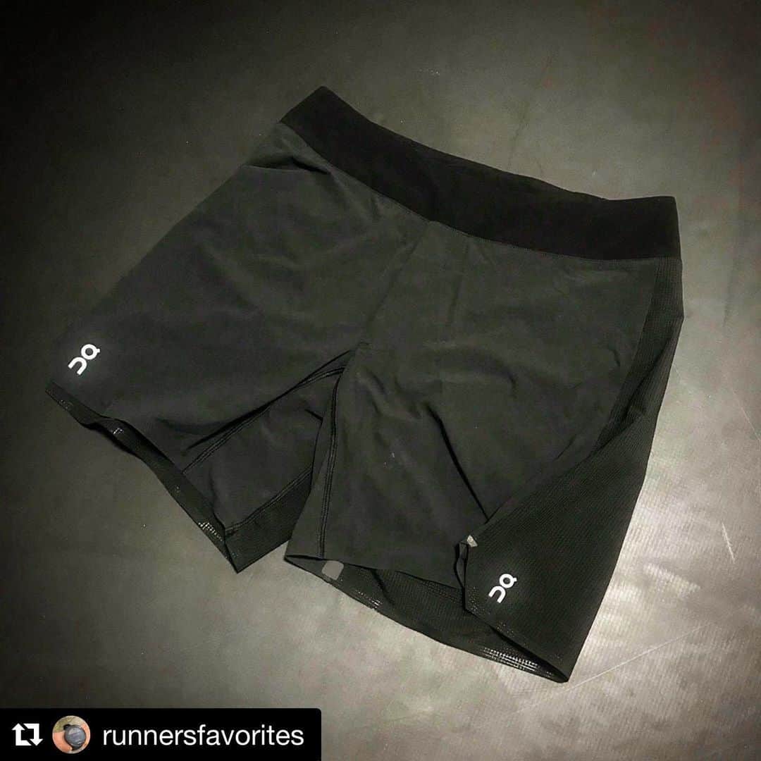 宇野薫のインスタグラム：「宇野薫のRunners Favorites  #Repost @runnersfavorites with @get_repost ・・・ * Runners Favorites ランナーたちのお気に入り  0365 @caoluno  On Lightweight Shorts  オン ライトウェイト ショーツ 「このショーツの最も大きな特徴は、とにかく薄くて軽い点。インナーも付いていますが、足の動きを妨げることのないカッティングなので、長時間走っても快適な履き心地をキープしてくれます」 #onrunning #onfriends #onjapan #オンランニング」
