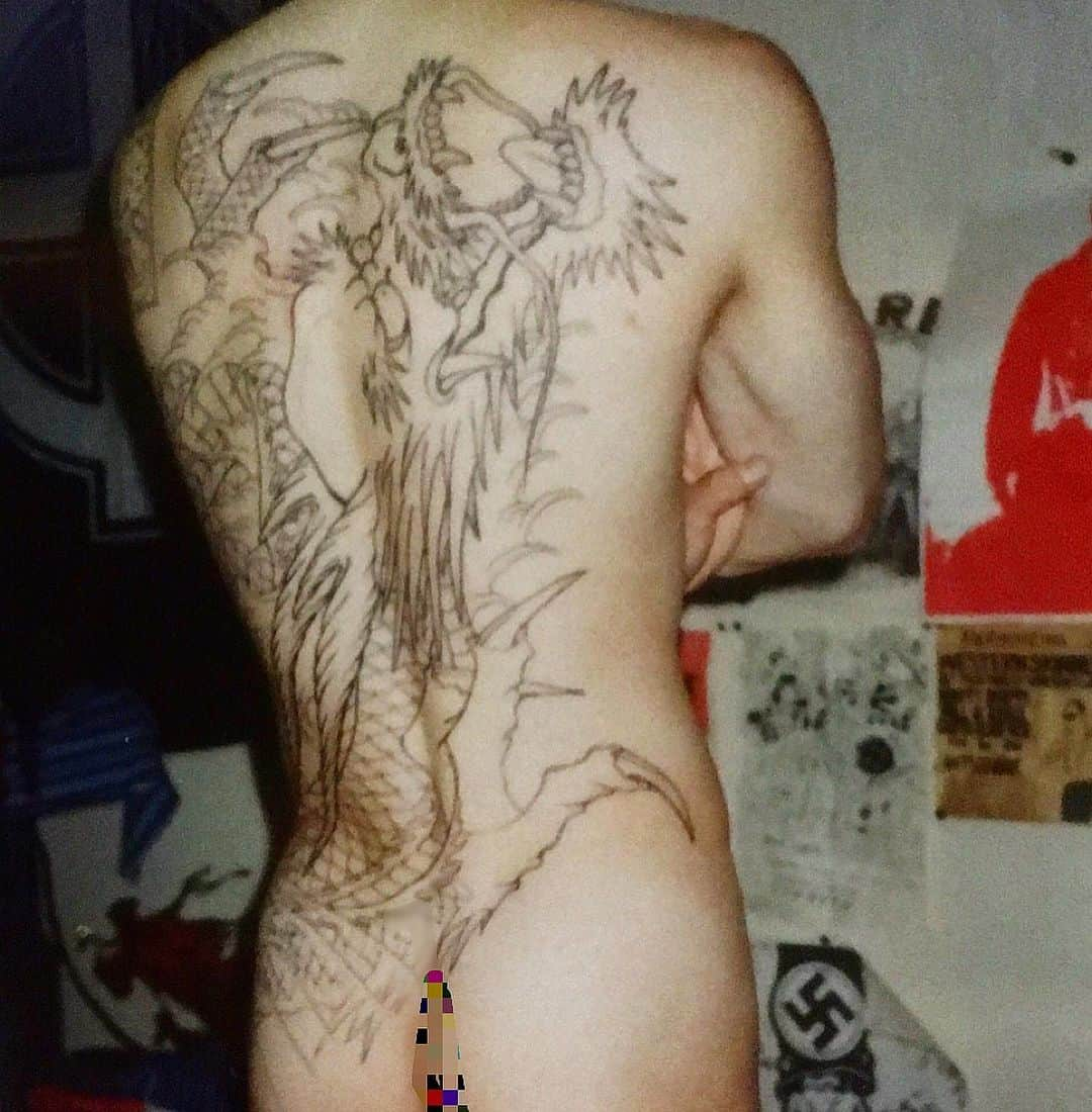 中野義仁さんのインスタグラム写真 - (中野義仁Instagram)「this backtattoo  start from  1994"  to finish yesterday . take  26 years ‼️ freehand  work 🙇‍♂️ #H2ocean #H2oceanproteam #officialh2ocean #tattooinstagram  #traditional #freehand #ryu ＃nami #back tattoo#gaku  #japan #art #artist #artistmafia #friend #tattoos #tattooing #tattoo #tattoomag  #inK #inkdmag #tattoomagazine #tattoos_of_instagram #memarky  #tattoolifemagazine #tattooenelgy #tattooinstagram #tattoomania #artistmafia #tattoocultur #tattoocomunity #tattooculturmagazine #tattooare  @jessyentattoo @dennis_camsupply @yokohama_tattoo_museum @souryou @kiwamijewelry @horiyoshi3shop @taiwantattooconvention」5月3日 10時15分 - horiyoshi_3