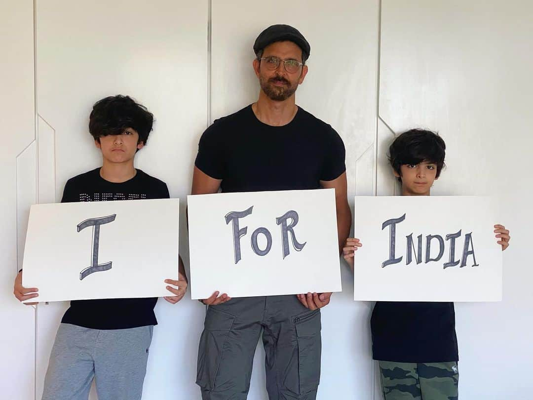 リティク・ローシャンさんのインスタグラム写真 - (リティク・ローシャンInstagram)「Today we come together to do our best for our world. Watch me on India’s biggest fundraising concert - #IForIndia - TONIGHT, 7:30pm IST. LIVE worldwide on Facebook.  Donate now.  Do your bit (link in bio) #SocialForGood  100% of proceeds go to the India COVID Response Fund set up by @give_india」5月3日 14時49分 - hrithikroshan