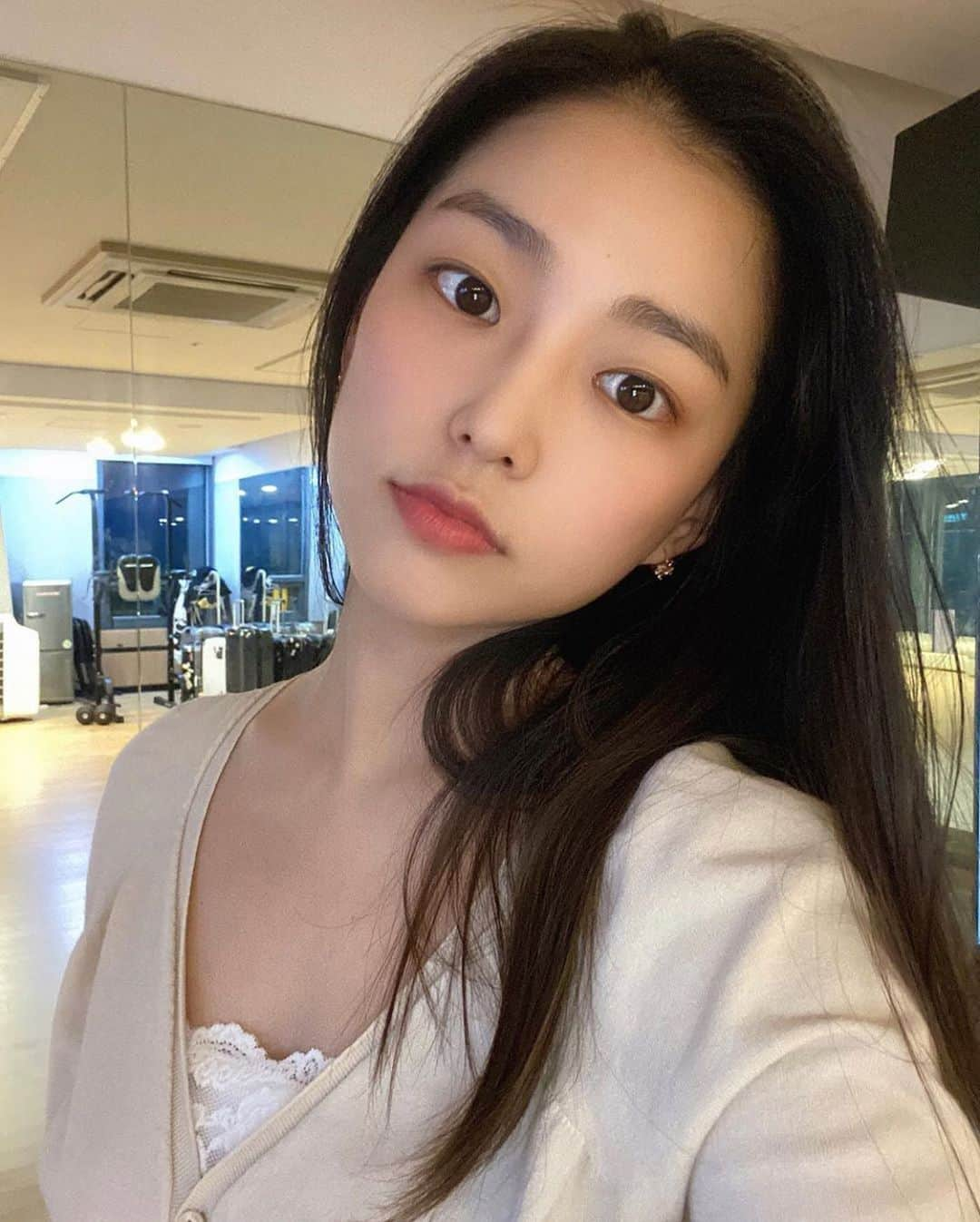 ソンさんのインスタグラム写真 - (ソンInstagram)「♥ 200502 @yyyyeeun INSTAGRAM UPDATE — [YEEUN] 😋 — 제일 예뻐💜 . . . #CLC #씨엘씨 #yeeun #예은 #イェウン #jangyeeun #clcyeeun #yeeunclc #💜 #seungyeon #승연 #seunghee #승희 #yujin #유진 #sorn #손 #ชลนสร #elkie #엘키 #莊錠欣 #eunbin #은빈 #clctranslations #kpop #kpopgirlgroups #kpopstagram #rapper」5月3日 15時20分 - _clcyeeun