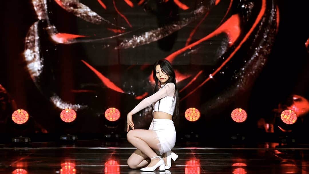 のインスタグラム：「M- m- maya 😳🤤❤️ - ©Sukkiri - - Follow @_MayaKatsumura for more maya updates - - - #niziproject #NIZIMAYA #MAYANIZI #mayakatsumura #katsumuramaya #maya #sixteenjyp #twice #twicenayeon #itzyryujin #itzy #got7 #got7jackson #blackpink #jypnewgirlgroup」