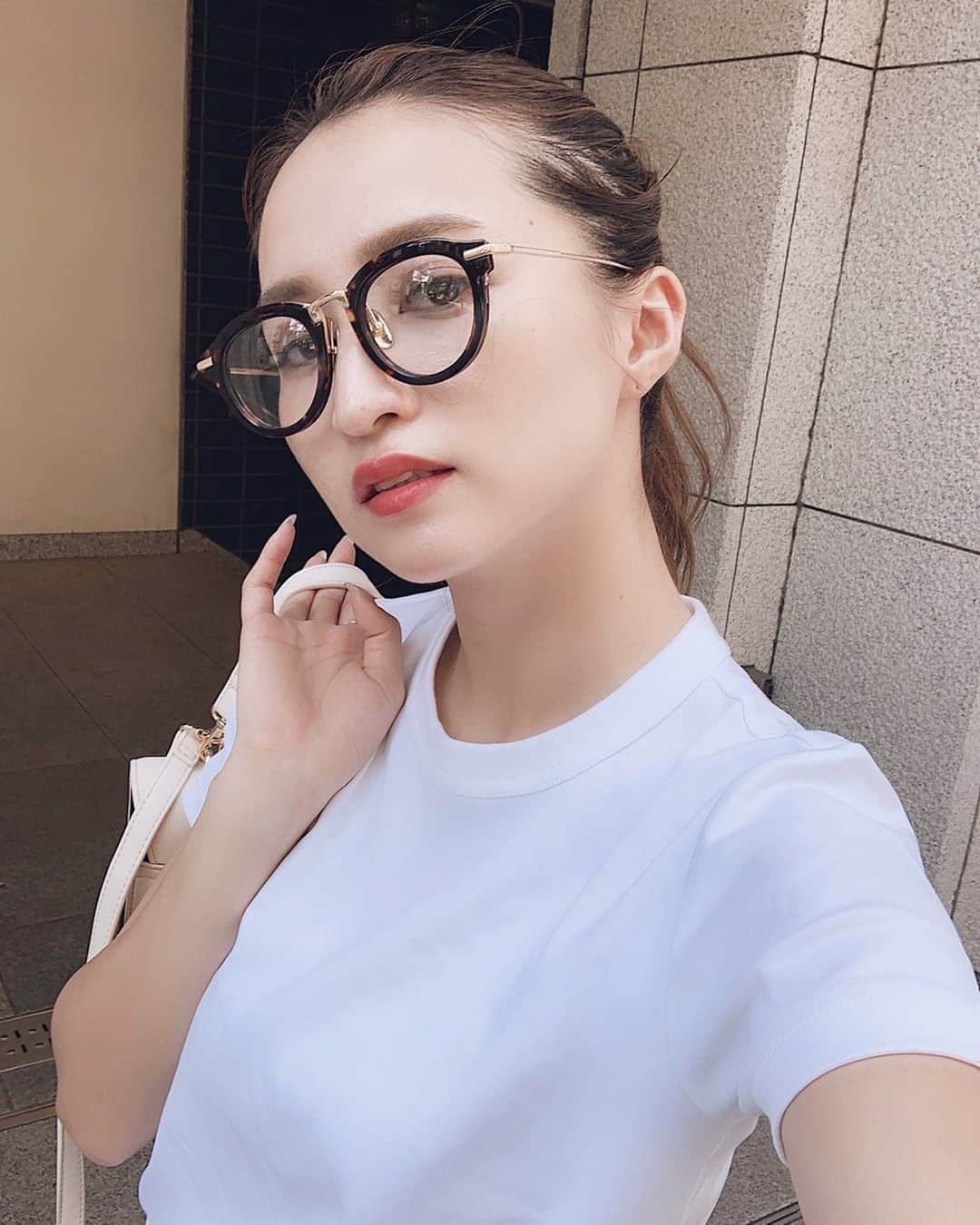 ARISA（和田有沙）さんのインスタグラム写真 - (ARISA（和田有沙）Instagram)「全く同じカメラ3台目☺︎ㅤㅤㅤㅤㅤㅤㅤㅤㅤㅤㅤㅤㅤ 5.6年くらいはLUMIX!!! 壊れては同じの買ってる💭ㅤㅤㅤㅤㅤㅤㅤㅤㅤㅤㅤㅤㅤ レンズは通常のものと単焦点レンズ✌︎ㅤㅤㅤㅤㅤㅤㅤㅤㅤㅤㅤㅤㅤㅤㅤㅤㅤㅤㅤㅤㅤㅤㅤㅤㅤㅤ  インスタの写真はほとんどが カメラで撮ってWiFi飛ばして携帯へ✈︎ㅤㅤㅤㅤㅤㅤㅤㅤㅤㅤㅤㅤㅤ ㅤㅤㅤㅤㅤㅤㅤㅤㅤㅤㅤㅤㅤㅤㅤㅤㅤㅤㅤㅤㅤㅤㅤㅤㅤㅤ 単焦点レンズは背景を自然とぼかしてくれるから写真の質があがる✨細かい設定もないから簡単✨(1枚目〜6枚目)ㅤㅤㅤㅤㅤㅤㅤㅤㅤㅤㅤㅤㅤ 【7.8枚目】は通常レンズ☺ ㅤㅤㅤㅤㅤㅤㅤㅤㅤㅤㅤㅤㅤㅤㅤㅤㅤㅤㅤㅤㅤㅤㅤㅤㅤㅤ 【9枚目】は携帯!! 写真に"ブレ"だったり少し味を出したい時は携帯を小刻みに振りながら連写していい感じのをピックしてます😹😹 ㅤㅤㅤㅤㅤㅤㅤㅤㅤㅤㅤㅤㅤ ㅤㅤㅤㅤㅤㅤㅤㅤㅤㅤㅤ このおかげで出かける時は 鞄が重い😇ㅤㅤㅤㅤㅤㅤㅤㅤㅤㅤㅤㅤㅤ  今の携帯でも写真は綺麗だけど やっぱりカメラの方が綺麗！ ってなる🙃ㅤㅤㅤㅤㅤㅤㅤㅤㅤㅤㅤㅤㅤ ㅤㅤㅤㅤㅤㅤㅤㅤㅤㅤㅤㅤㅤ #lumix#camera  #ルミックス#カメラ」5月3日 18時13分 - wadaarisa