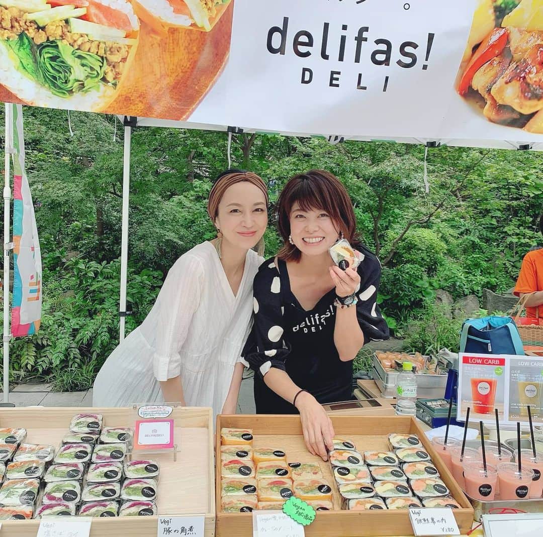 砂賀美希さんのインスタグラム写真 - (砂賀美希Instagram)「【管理栄養士 @rima_itabashi と #免疫力 を高める！インスタライブ開催】 5/5火 15:00から、簡単にできる #免疫力アップ のためのレシピや腸内環境について伺います📝🤗 ・  この日はちょうど #立夏 季節の変わり目🌱✨ わたしのような #子育てママ #離乳食 #作りおき の参考になるような なるべく手間をかけずに、健康を維持できるヒントが見つけられれば良いなぁ😉👌 ・  他にも免疫アップと #腸内環境 の関係、自粛で運動不足が続く中での食べ方や @rima_itabashi の手がける @delifas_ についてもご紹介💕  正しい #ファスティング についても聞いてみようと思ってます🍹  2人ともビギナーなので、おしゃべり感覚でざっくばらんな回になりそうです。 お時間ある方はぜひラジオ感覚で✨💦 あそびに来てください。 ・ ・ #おうちごはん #時短レシピ #栄養士 #中医学 #薬膳 #オーガニック #管理栄養士 #未病 #予防医学 #旬 #子どもの日 #インスタライブ #igtv #stayhome」5月3日 18時34分 - kimiganasu