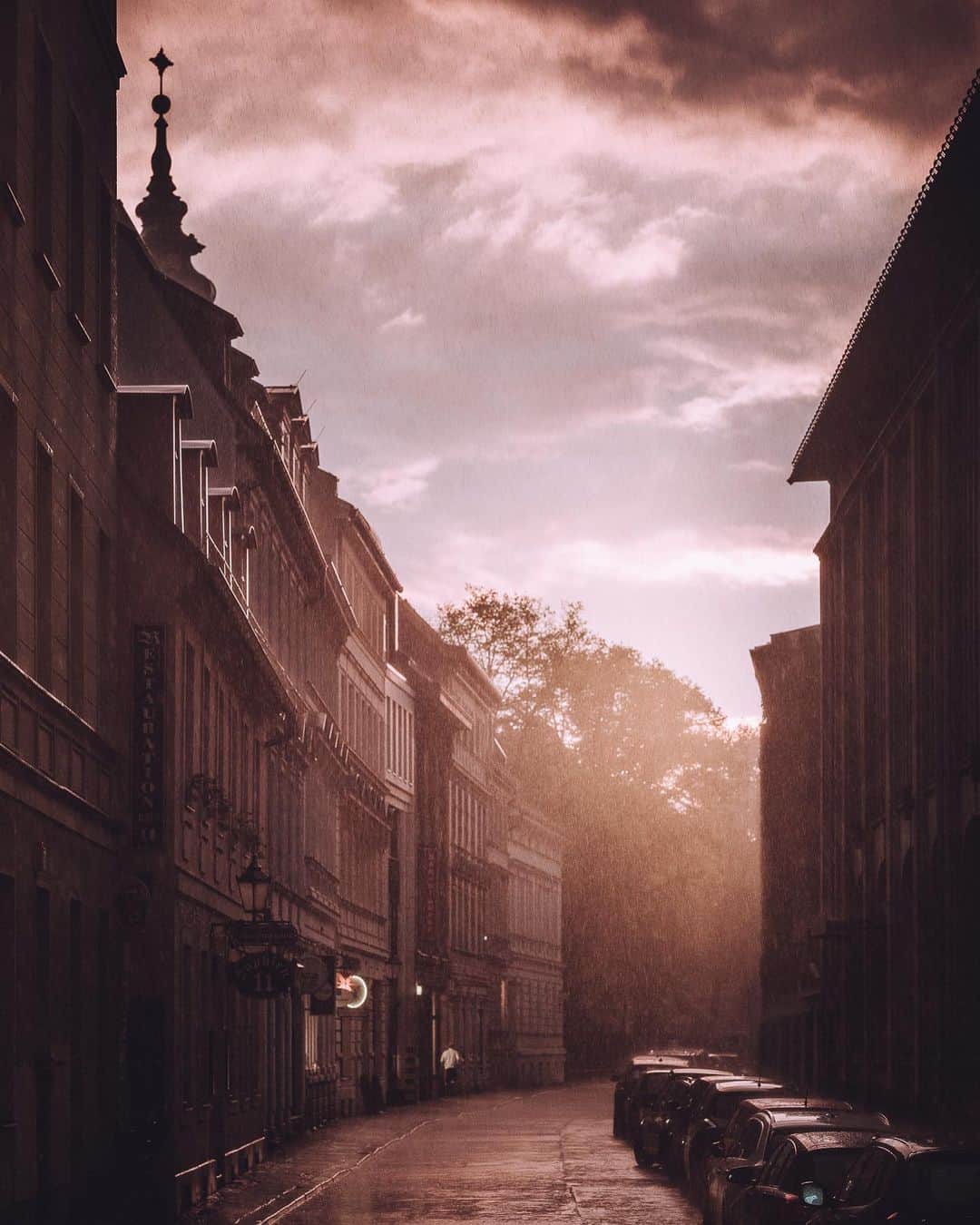 Thomas Kakarekoのインスタグラム：「sometimes we lose our way  A few days ago I witnessed the most incredible, orange sunset while it was pouring with rain. Wasn’t really prepared for that and instead of looking for shelter I just kept shooting away. Got totally soaked and almost destroyed my camera but it was one of the most intense and beautiful moments since I started taking photos 10 years ago.  I’d love to hear which one of these images you enjoyed the most.  #berlin」