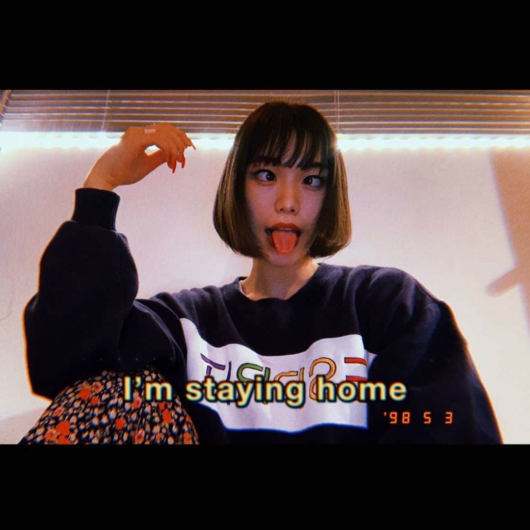 のインスタグラム：「🤪🏠💞」