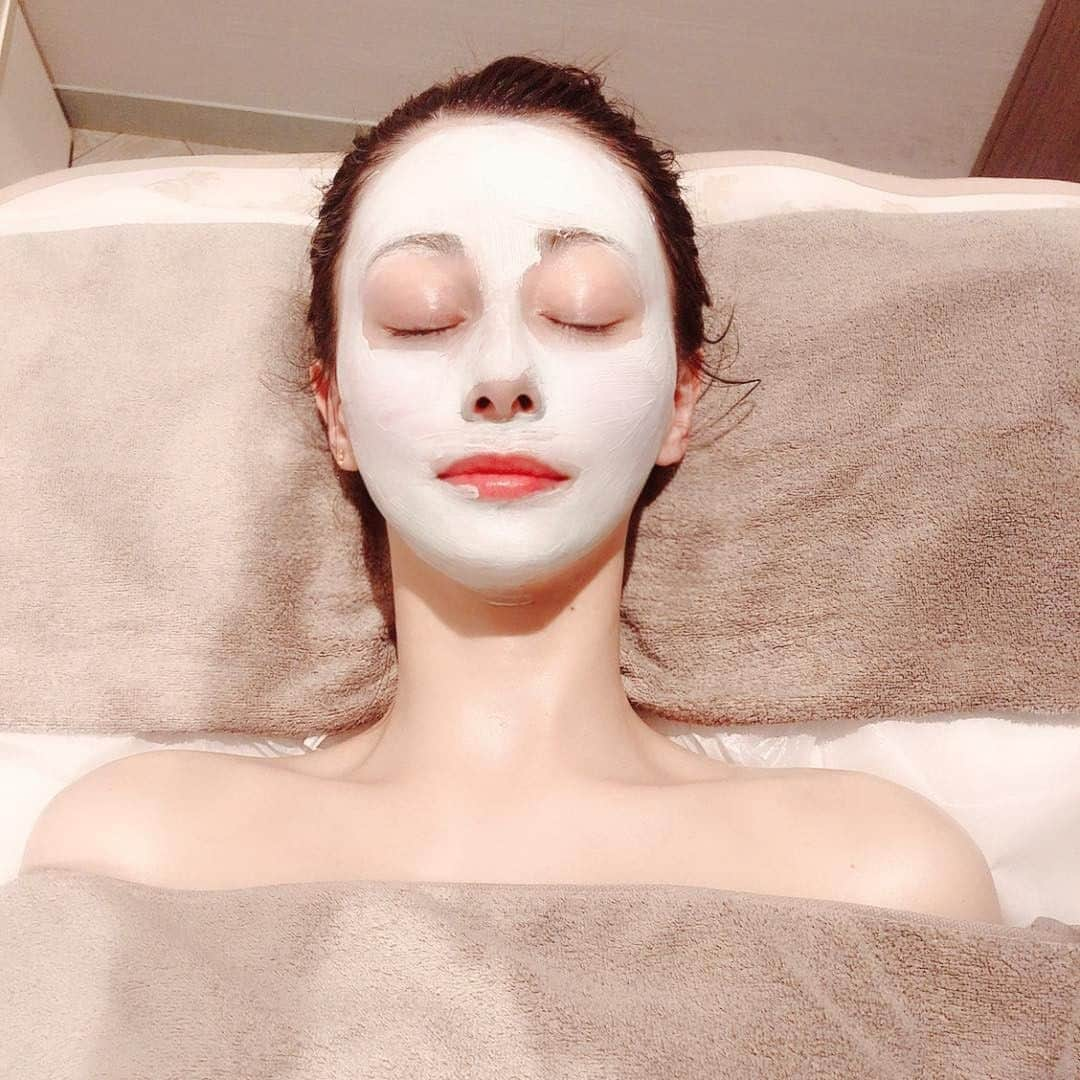 ダレノガレ明美（美容アカウント）さんのインスタグラム写真 - (ダレノガレ明美（美容アカウント）Instagram)「Beautyアカウント始めました✨ どんどんアップしていきます💋 美容で聞きたいことがあればコメントしてね✨」5月3日 20時03分 - akem.ibeauty