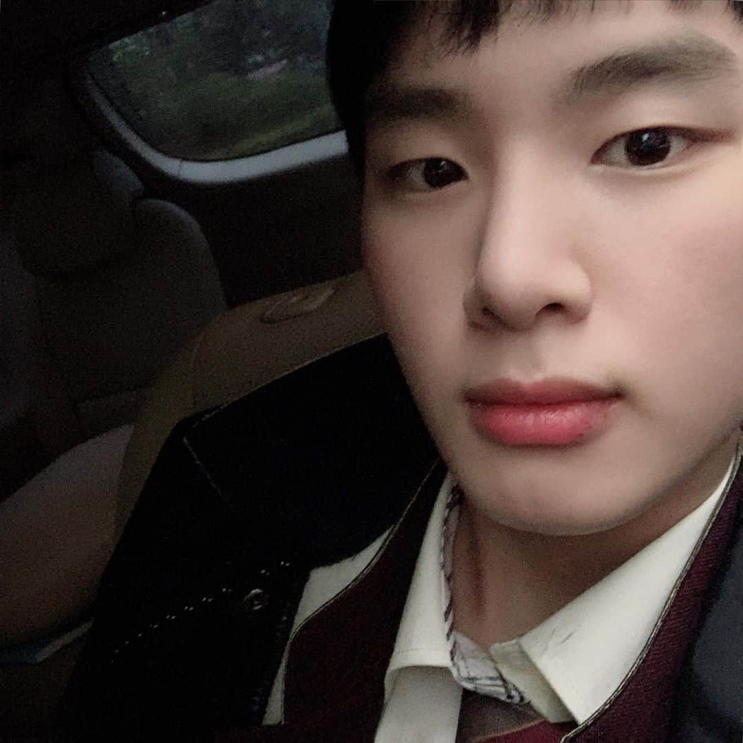 キム・ドンヒのインスタグラム：「지수 2019.5.3」