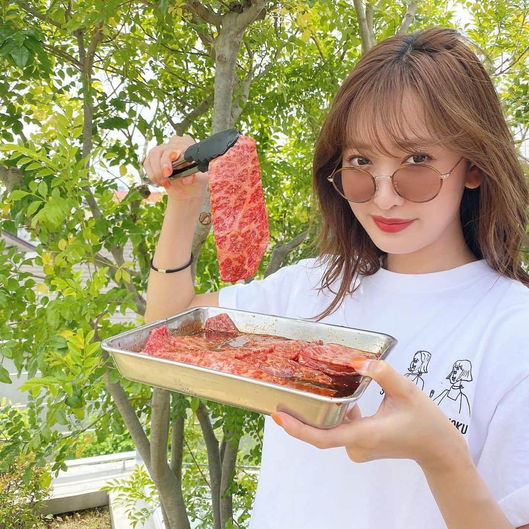 佐達ももこさんのインスタグラム写真 - (佐達ももこInstagram)「家族でおうちBBQ🍖❤️﻿ ﻿ 風が強かったけど﻿ 外で食べるご飯は気持ちよかったー✌️﻿ ﻿ 明日は21時からしずねたんと﻿ インスタライブするよー💓﻿ ﻿ みにきてね😍」5月3日 20時37分 - sadamomodayo