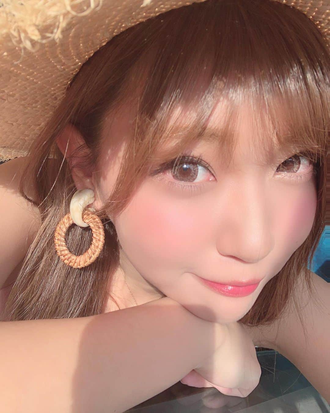 いっちゃん/嶋津 いつみさんのインスタグラム写真 - (いっちゃん/嶋津 いつみInstagram)「夏感半端ない思い出写真🌻✨ . . . . 宮古島のCafeで サンセット見た時の西日ガンガンのやつ😂💨w . . . . . . 今日は明日の朝ごはんに 食べよーと思ってサルサソース作った🤤🍅🌮 . . . ワカモレも作ろうかと思ったけど お家にアボカドなくて残念…😢💦 . . . . 朝からトルティーヤで 1人メキシカン部する予定☝🏻🇲🇽❤️ . . . . . #関西  #関西サロモ  #サロンモデル #サロモ #いっちゃん  #フリーモデル #関西モデル  #あざといっちゃん #かわいっちゃん #いっちゃんコーデ #ブライダルモデル #アレンジモデル #ヘアカラー  #ヘアアレンジ」5月3日 20時57分 - istumiiiru