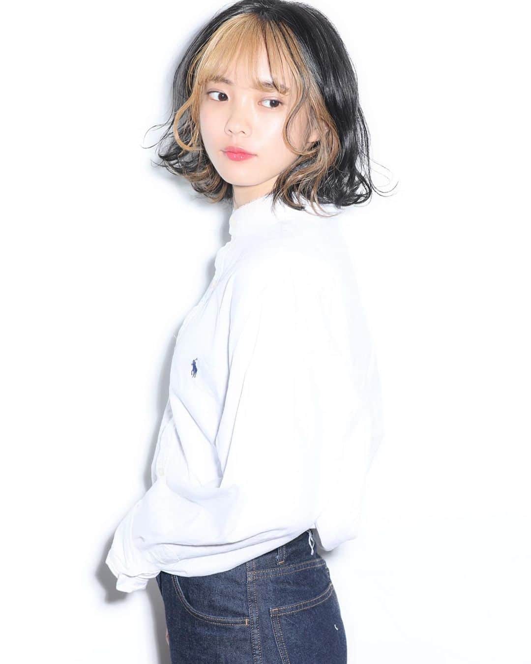 中山来未のインスタグラム：「GARTEでヘアチェンジ🦒 今回2年ぶりくらいにインナーカラー入れました 🌈  だいぶ前にインナーカラーした時のお写真も🔺🔺 Hair by KAITO (@kaito_garte )」