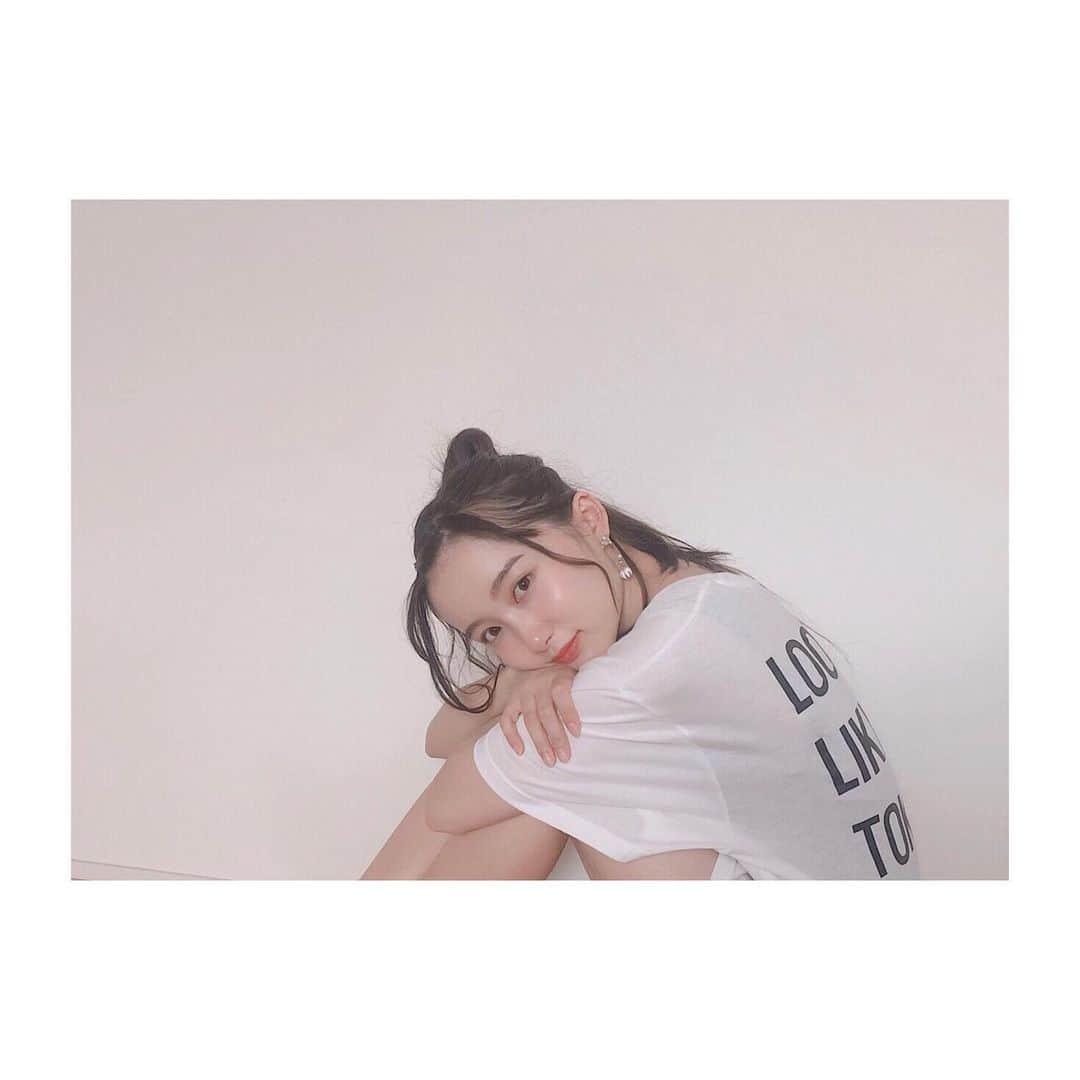 高岡凜花のインスタグラム：「🌷🌷🌷 ． ． またまた過去picさかのぼります✌︎ ちょうど2年前のGWに撮った写真🤳🏻 （トプ画の写真でもあります〜） ． ． #過去pic #おうち時間」