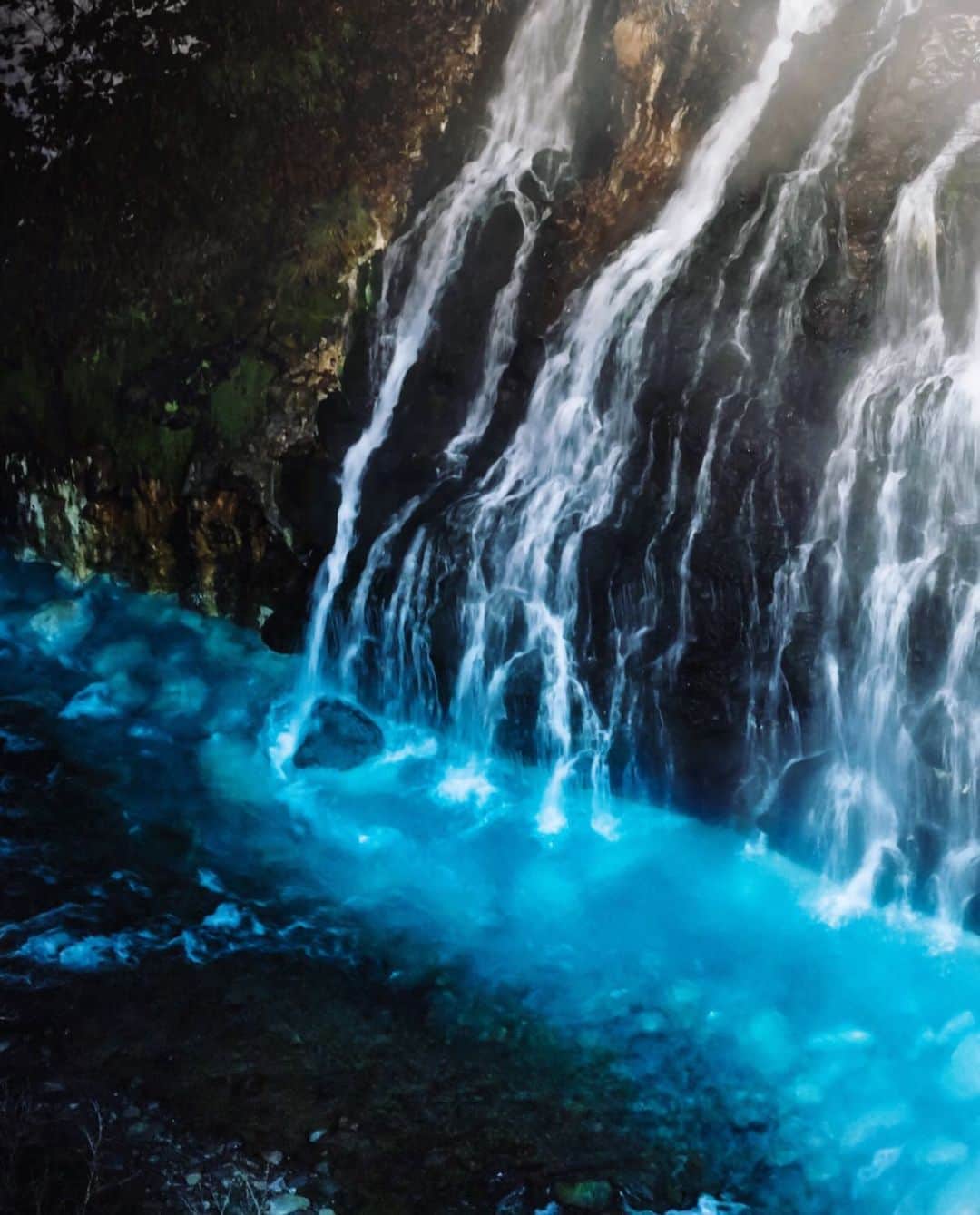 kyoko_zzzのインスタグラム：「The origin of blue  #しらひげの滝 #waterfall」