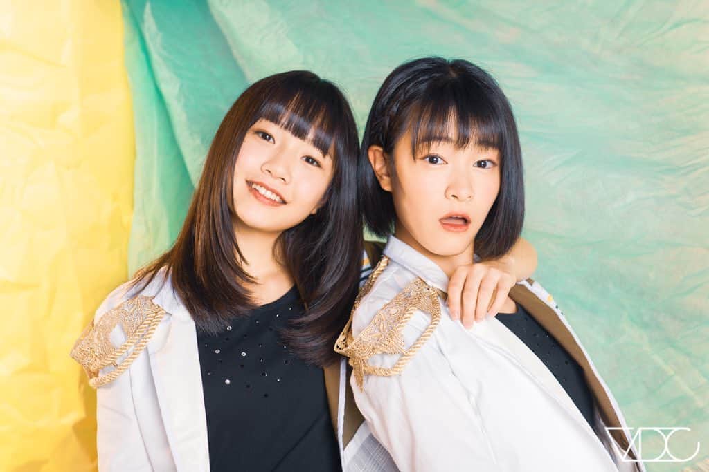 miyuのインスタグラム：「‪2016年5月3日、渋谷WWWでデビューさせて頂いて4年間支えて下さりありがとうございます。‬ ‪知らない世界に飛び込んで色々な葛藤がありました。amiとスタッフさん、ファンの皆さんに助けられてたくさんの経験をさせて頂き、そして音楽の楽しさを知りました。‬ ‪4周年迎えた〜🕊🐺これからも頑張ります！‬」