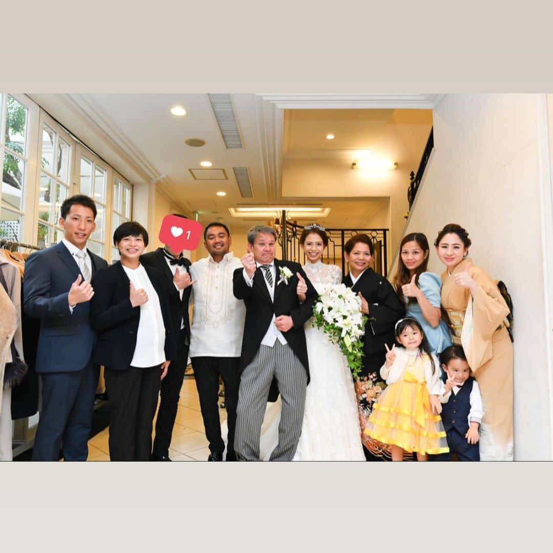 間宮梨花さんのインスタグラム写真 間宮梨花instagram 03 14 結婚式 それぞれお色直しの前に 家族写真 旦那の退場のエスコートゎ おばあちゃま 最後の写真ゎ姪っ子甥っ子従姪 青山セントグレース大聖堂 結婚式 披露宴 退場 家族写真
