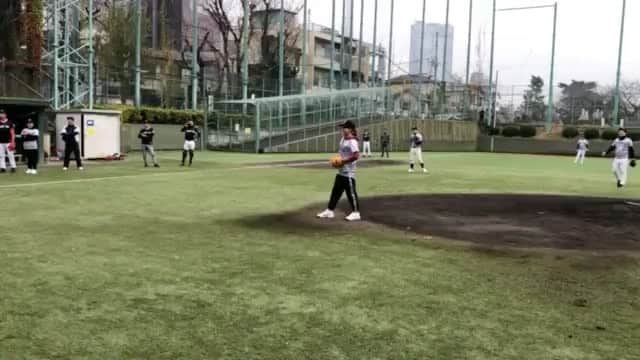 渋野日向子のインスタグラム：「#だいぶ前に #1イニングだけ投げました #待ってたのは約1週間の筋肉痛 #あの頃は全くならなかったのに #と悲しくなってました #以上独り言でした」