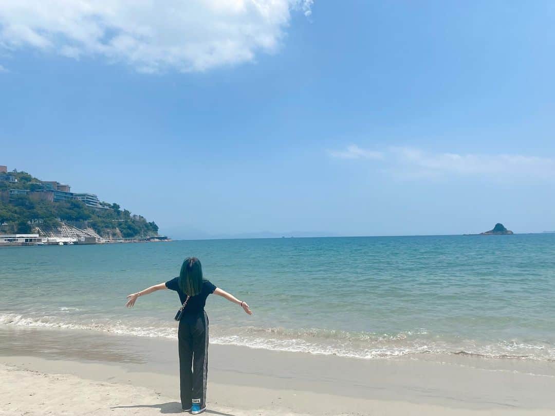 ソンソのインスタグラム：「🏖」