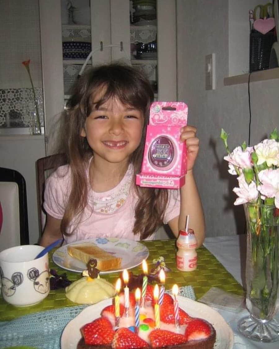 嵐莉菜さんのインスタグラム写真 - (嵐莉菜Instagram)「みなさん知っているかと思いますが、 今日16歳の誕生日を迎えました。 沢山のお祝いのメッセージ嬉しかったです🥺❤️ 自粛中で気持ちが沈むこともありますが みんなで乗り越えていい年にしましょう🙌🤍 #嵐莉菜 #16歳になりました #高校1年生 #小さい頃からやり直したい」5月3日 22時41分 - lina_arashi