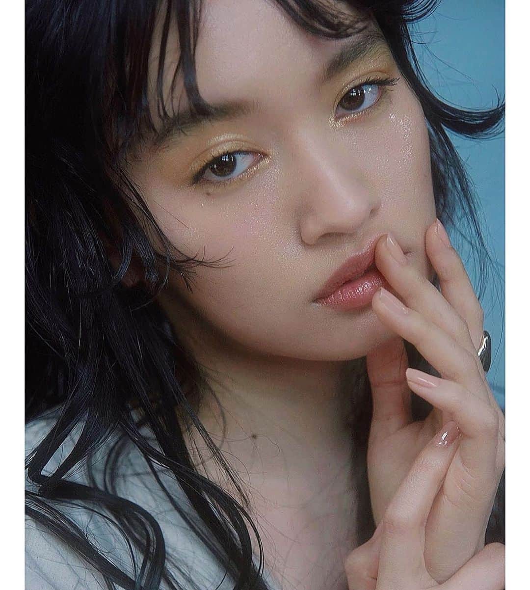 shihori.kathleenのインスタグラム：「はちみつ🍯🌛🦢 . . RMKのメイクアップアーティスト 五十嵐さん藤江さんと🎨 📸@ono308」