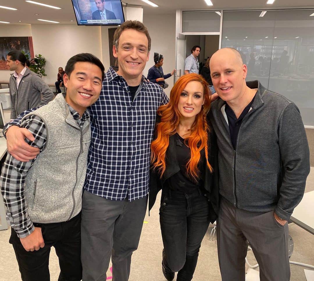 レベッカ・ノックスのインスタグラム：「I can’t tell you how much I enjoyed filming @sho_billions and working with such an incredible and talented cast and crew. #beckybillions」