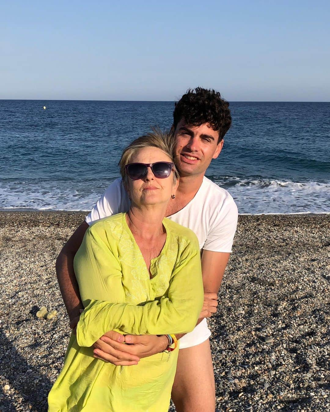 ハビエル・ラジャのインスタグラム：「Feliz día de la madre, Rosi👩‍👦❤️」