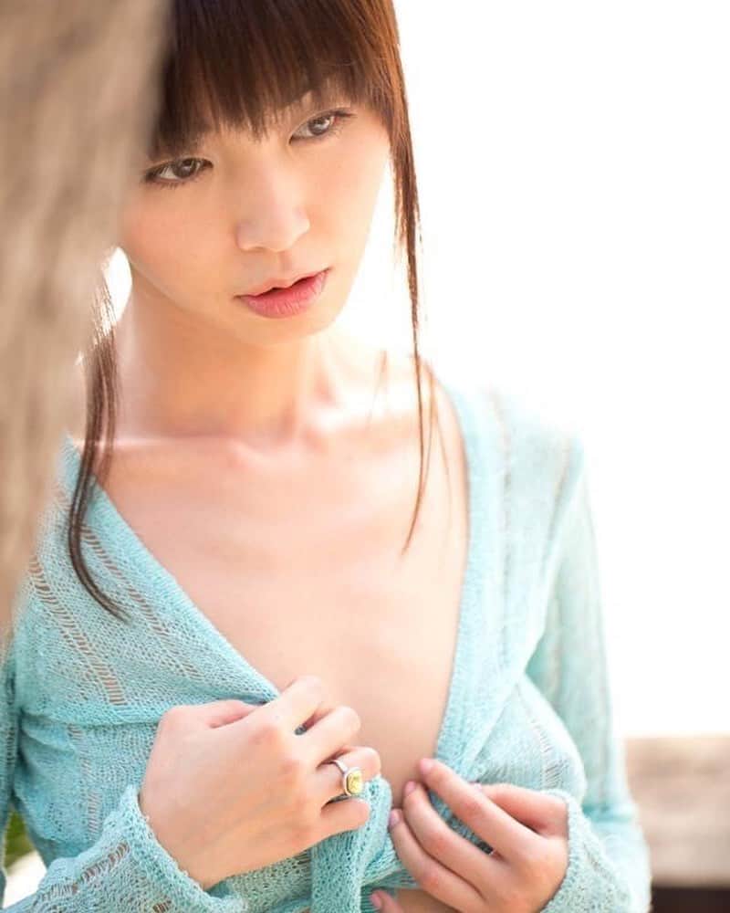 のインスタグラム：「How are you???? Live on my youtube channel in 1hour YouTubeライブリクエスト沢山頂きましてありがとうございます😊あと1時間でやりますよーわっしょい。Marica Hase Official 又は、リンクはプロフィールから飛んでね。皆んなとお話し出来るの楽しみです！ 5.3. 2:30pm(pst) 🇺🇸 5.4  6:30am(Japan)🇯🇵 Stay tune..link in my bio ( ´∀｀) #maricahase  #fancentral  #penthousepet  #unikorn  #japanesegirl  #model」