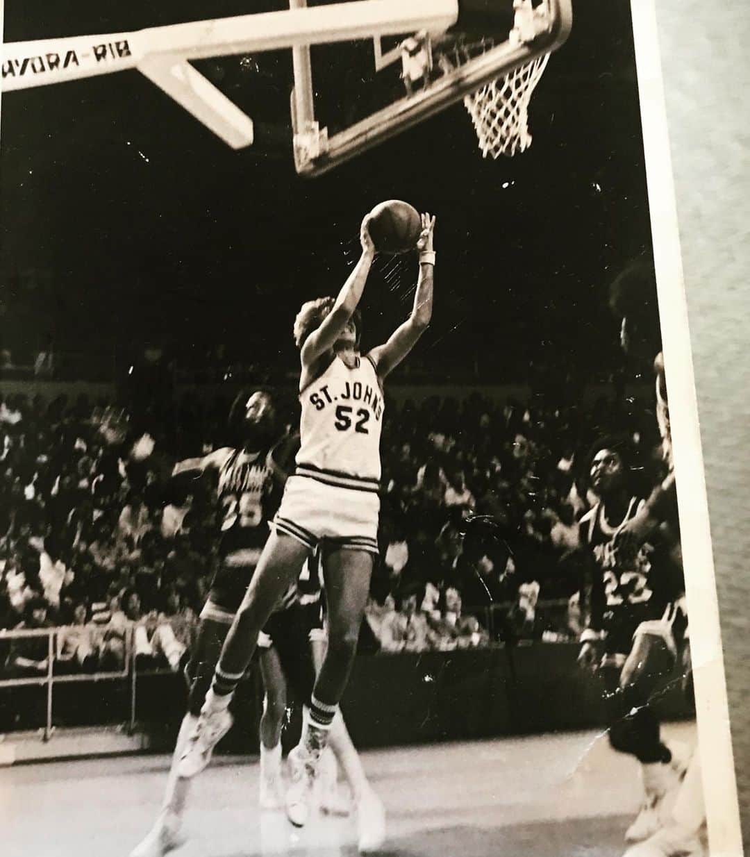 のインスタグラム：「happy birthday dad. Grateful to call you my faja...and even more grateful you retired those short-shorts 🏀」