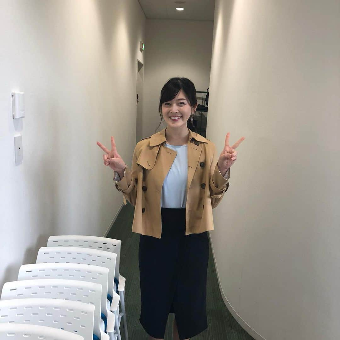 中村秀香さんのインスタグラム写真 - (中村秀香Instagram)「【丸田さんを探せ！上級編】 .  丸田さんはどこにいるでしょうか…？（１枚目） .  丸田さんと、 どこに隠れるか相談していたら 『じゃあ、私、鼻だけだしますわ！』と言って下さり実現したこの写真 。  丸田さんファンの方なら、きっと見つけられるはず！笑 .  #すまたん #丸田絵理子 さん #中村秀香 #だじゃれひでーかどーか」5月4日 7時54分 - hideka_ytv