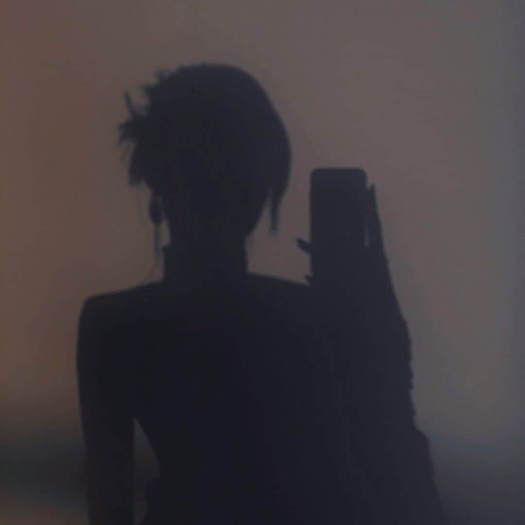 原涼香のインスタグラム：「🤎🤎」