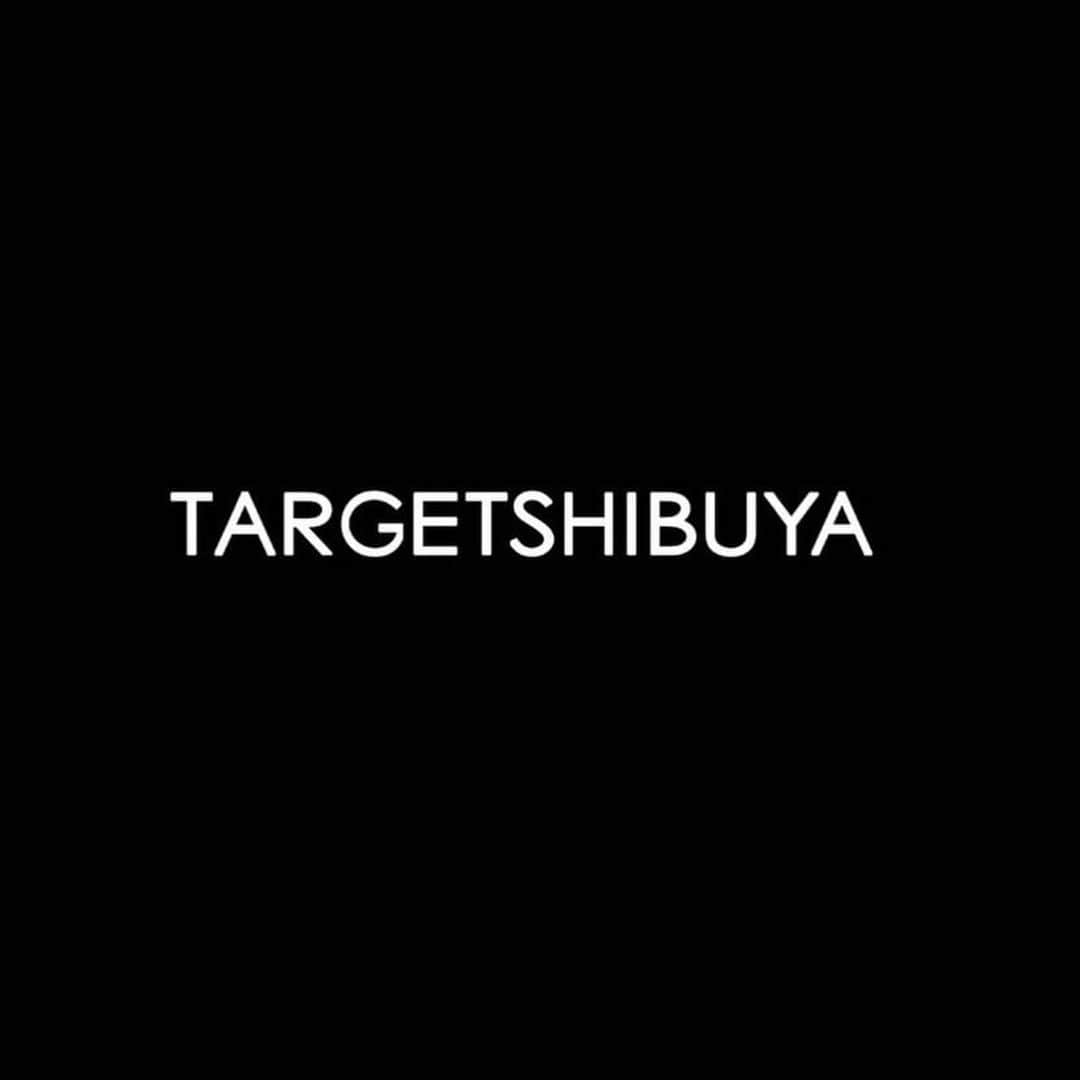 TARGET渋谷さんのインスタグラム写真 - (TARGET渋谷Instagram)「大切な会員様へ  平素よりTAREGT SHIBUYAをご利用いただき誠にありがとうございます。  新型コロナウイルス対策の特別措置法に基づく緊急事態宣言の発令に伴い、当ジムにおいては大切な会員様及び従業員の安全と健康を優先し、5月6日まで営業を一時休業させていただいております。  今後の営業予定ですが、本日発表された緊急事態宣言の延長により、通常営業での再開はするべきではないと判断いたしました。  しかしながら、当ジムは感染防止策を徹底いたしまして、5月7日～5月31日まで完全予約制パーソナルトレーニングをご提供することを決定いたしました。 既存の感染防止策に加えて、本サービスをご提供するにあたりましては、当ジム内の全てのエリアにて会員様同士の接触がないよう、予約時間枠及びご参加可能人数上限を設定した完全予約制とさせていただきます。 . ■会費 ※上記パーソナルトレーニングご利用の有無に関わらず、５月も会費は無料とさせていただきます。 (4月に頂戴した会費は6月以降通常営業再開後の月会費に充当させていただきます。) . ■完全予約制パーソナルトレーニング 5月7日～5月31日 (土曜日、日曜日、祝日も営業します)  通常の会員様はもちろん、体験入会、ビジター利用も可能です。  1回　(同時に最大2名様まで可能)  30分　3,300円(税込)  60分　5,500円(税込) 【指名料1,100円(税込)】 ※手ぶらでお越しいただけるよう、全てのレンタル品を無料にてご使用いただけます。 . ■完全予約パーソナルトレーニング受付可能時間 12時～19時（20時営業終了）  電話、メール、Instagram、LINE@でご予約を承ります。 (お電話でのご予約が一番スムーズにご案内できるのでオススメです) ☎️03-6455-1988 ご不明な点がございましたらお気軽にお問い合わせください。 当日キャンセルの場合キャンセル料が発生します . ■ご予約、お問い合わせ可能時間 11時～20時 (土曜日、日曜日、祝日も受け付けております) ※会員様が少しでも安心してトレーニングできますよう、スタッフ一同、感染防止策を徹底し最善を尽くして参ります。 . ■当ジム内の新型コロナウイルス感染防止対策 ・スタッフの手指消毒 ・スタッフの正しいマスク着用の厳守 ・スタッフの検温（37度以上の場合は勤務停止及び自宅待機命令） ・会員様の来店時手指消毒 ・会員様の来店時検温及び健康状態チェック（37度以上又は健康状態に万全ではないと当ジムが判断した場合、トレーニングをご遠慮いただくこともございます） ・全エリアで会員様の接触がないよう予約管理及びオペレーション管理の徹底 ・ワンフロアで最大2名までの利用制限 ・会員様入替毎のサンドバッグ、ミット、備品等アルコール消毒 ・ジム内換気、大型空気清浄機の常時稼働（各フロア2台） ・マススパーなどの濃厚接触を伴うトレーニングの禁止  状況により、営業内容については変更することもございますので、予めご了承いただきますようお願い申し上げます。  皆様には大変なご不便をお掛けしてしまい誠に申し訳ございませんが、ご理解とご協力をお願い申し上げます。  今後とも、TARGET SHIBUYAを何卒宜しくお願い申し上げます。」5月4日 20時08分 - targetshibuya