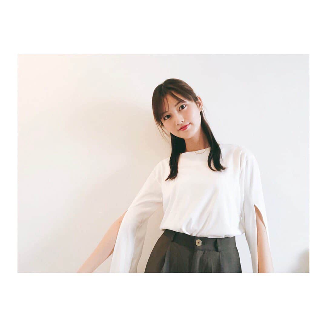 水谷果穂さんのインスタグラム写真 - (水谷果穂Instagram)「今日のお洋服☺︎ 日焼けしたくない人にとって、半袖と長袖のいいとこどり、だと解釈しているカットソー🐾」5月4日 20時24分 - kahomizutani_official