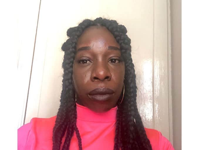 アニカ・オヌオラさんのインスタグラム写真 - (アニカ・オヌオラInstagram)「Braided up in Quarantine 💁🏾‍♀️ Tutorial coming soon.......... • • • #braidgang #healthyhairjourney #naturalhairloves #braidstyle #naturalhairdaily #type4hair #naturalchixs #naturalhair #braids #boxbraids #expressionhair #protectivestyle #protectivehairstyle #knotlessbraids #blackgirlmagic #hairstyles #4chairchicks #4chair」5月4日 20時48分 - anyika