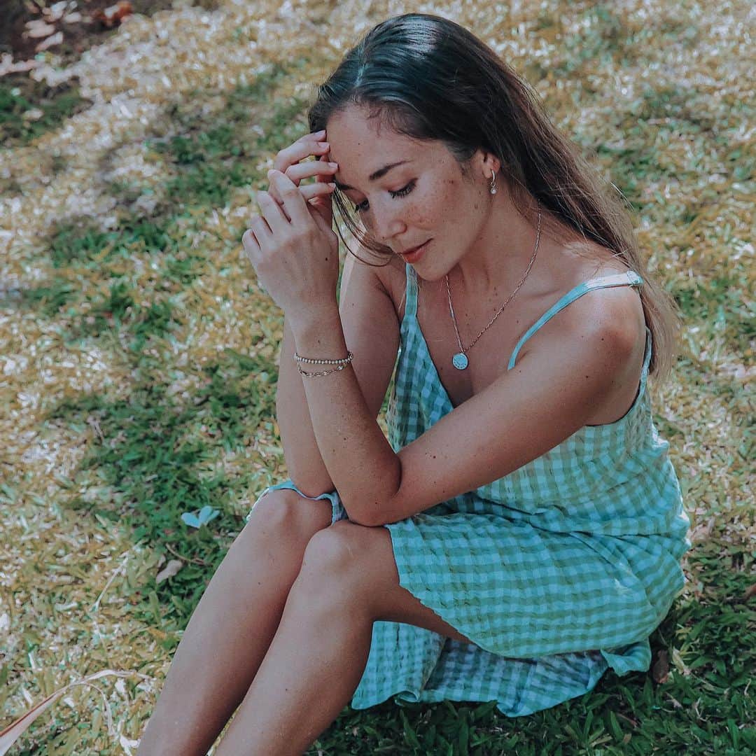 アリッサ ウーテンのインスタグラム：「Missing “normal” a lot lately 💔 PC @chissta」