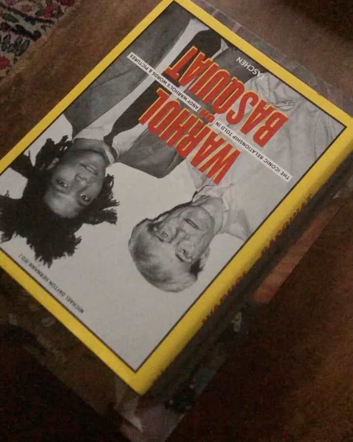ミシェル・ブランチのインスタグラム：「Kids say the darndest things 😅🤣 *he’s been saying this for a few days now. Thanks for the book @jessicalkaplan (also, our power has now been out for 20 hours. Hope everyone in Nashville is okay! Not even sure if this dumb post will go through!)」