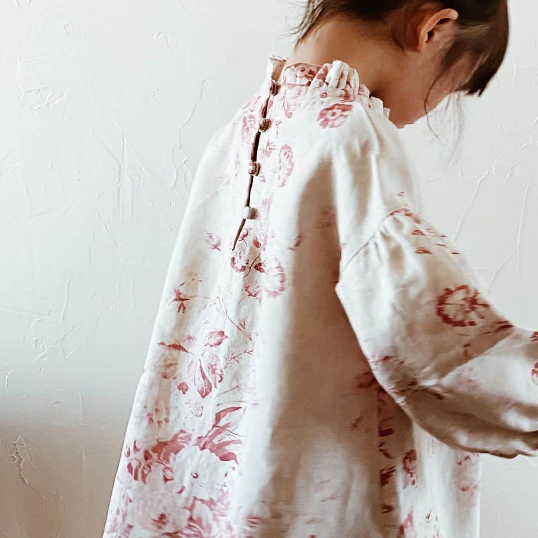 Yuiのインスタグラム：「. To little people who can freely move between fantasy and reality」