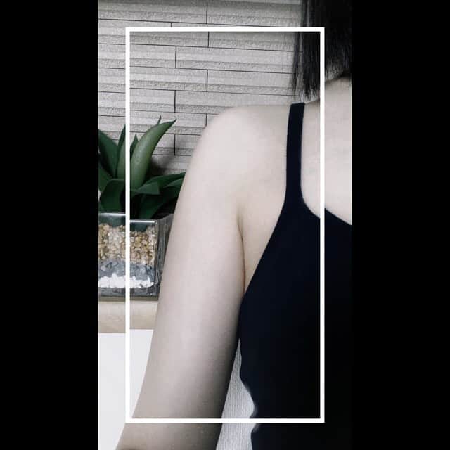 山田愛奈さんのインスタグラム写真 - (山田愛奈Instagram)「.  お家の中がもう暑い 空気の入れ替え 外の空気気持ちいいです🌱」5月4日 16時05分 - aina_yama