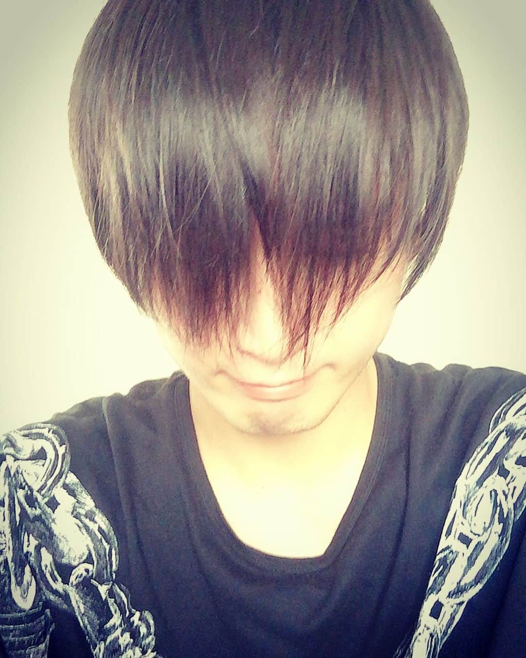 友常勇気さんのインスタグラム写真 - (友常勇気Instagram)「I want to get my hair cut😓 #友常勇気 #髪切りたい #前髪伸び過ぎ」5月4日 16時09分 - yuki_tomotsune